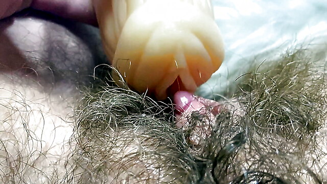 Homemade insertions, big girl pussy, close ups pussy insertion, fucking a huge pussy, clit erection