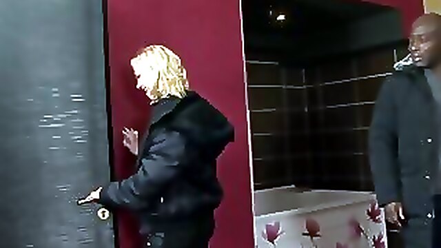 Cuckold ass finger, bbc ass finger, cuckold linda, finger ass creampie, wife blonde cuckold interracial anal