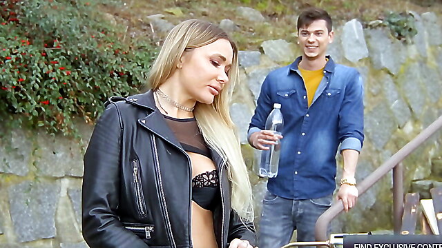 Leather girls, lingerie reverse cowgirl, lingerie slut girl blowjob, bald blonde pussy, bald chick