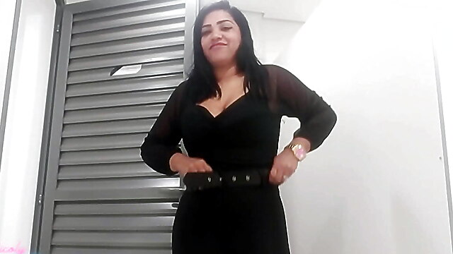 No banheiros, stretched blowjob, rola na buceta, pussy cum swapping, rola grande