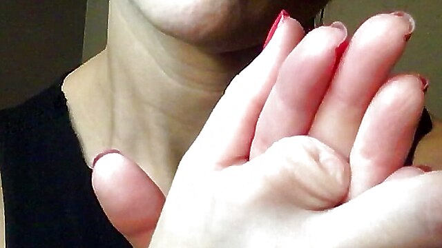 She watching porno, alone watching porn, fingering home video, man clit rub, watching fingering